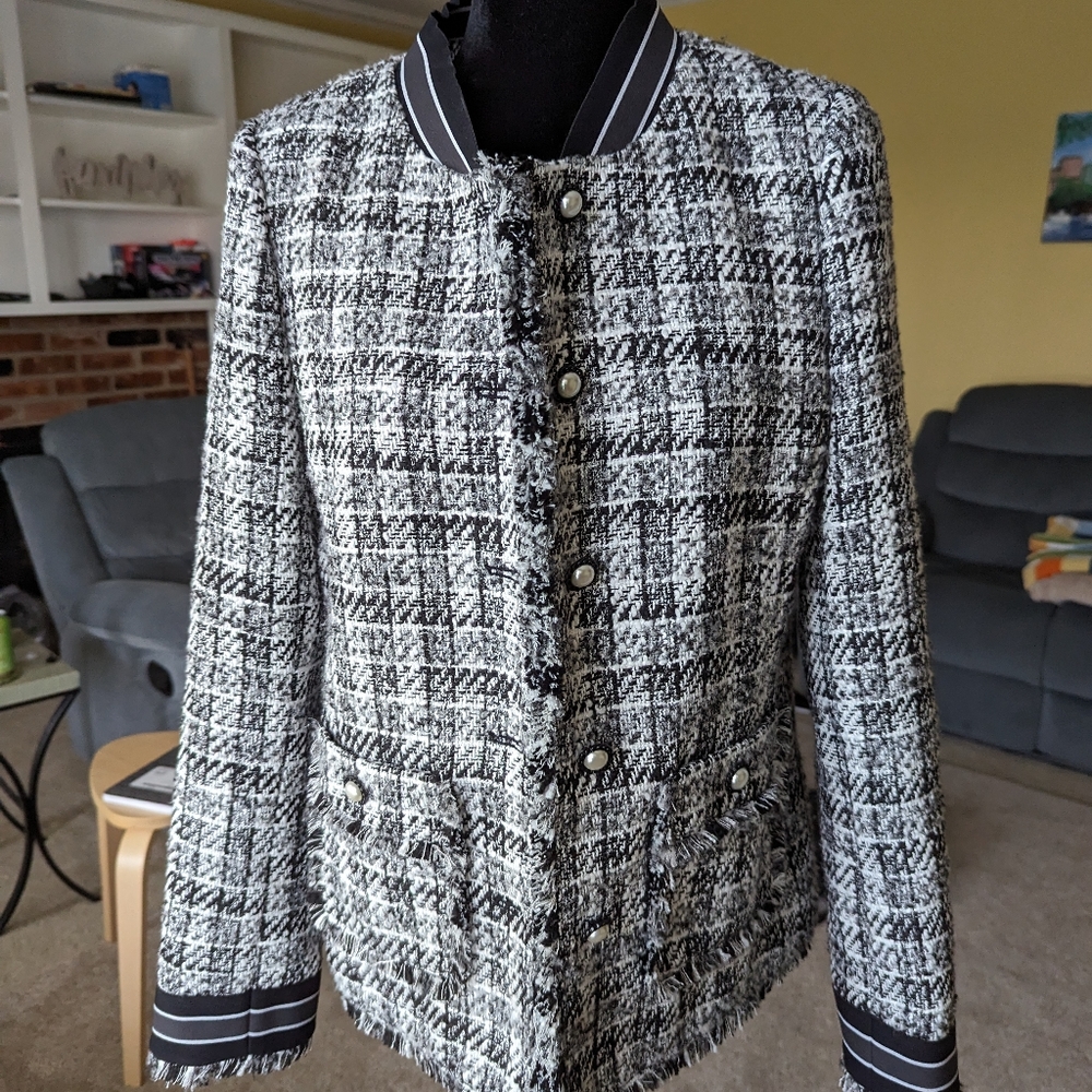 Women's Karl Lagerfeld Tweed Jacket size 6
